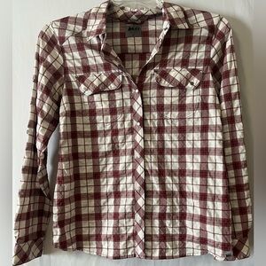 REI Women’s Red and White Plaid Button Up Long Sleeve Shirt Size‎ Medium